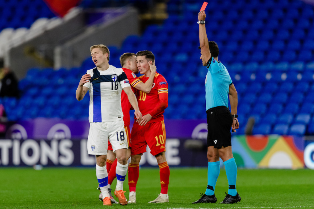 关于大将奉献:贝尔后场解围送出精彩助攻的信息 关于大将奉献:贝尔后场解围送出精彩助攻的信息