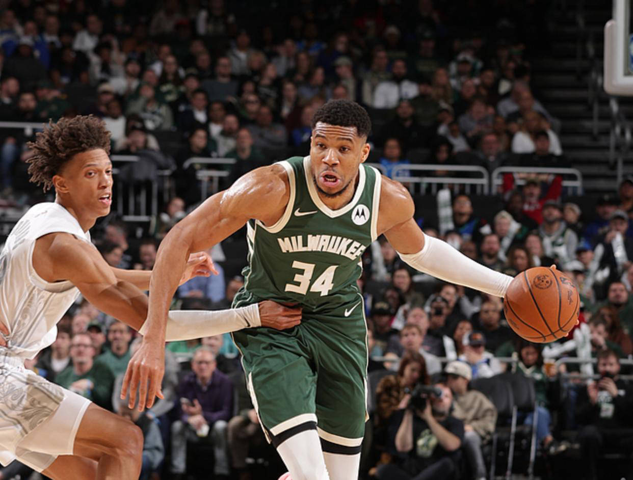 雄鹿明星遭伤病困扰，球队需寻找新战术(雄鹿明星遭伤病困扰,球队需寻找新战术吗)