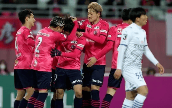 爱游戏体育链接-关于河床战术调整，关键球员或将首发出战的信息