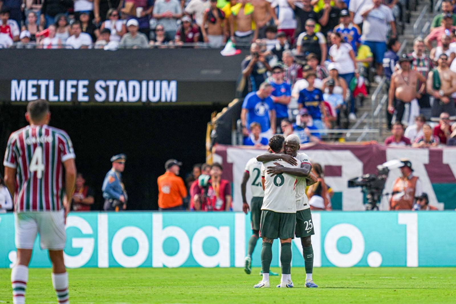 马德里竞技主场击败切尔西,晋级欧冠四强! 马德里竞技主场击败切尔西,晋级欧冠四强!