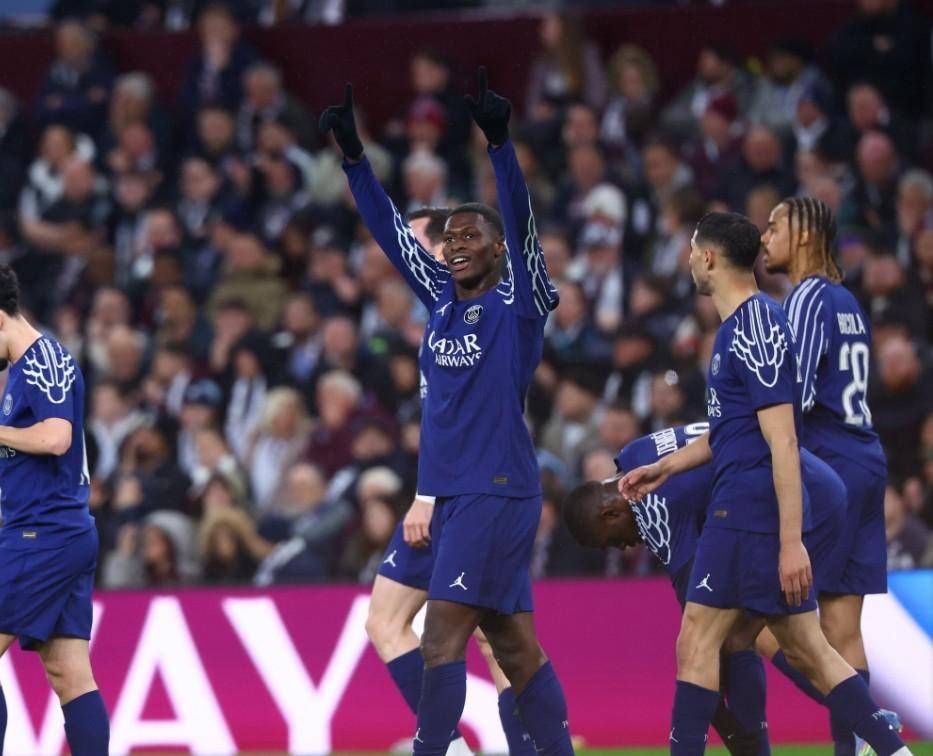 包含阿贾克斯击败巴黎,挺进欧冠四强的词条 包含阿贾克斯击败巴黎,挺进欧冠四强的词条