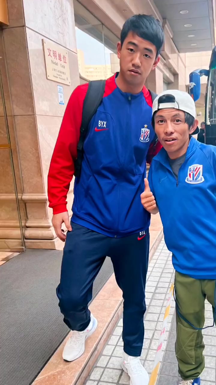 上海申花扼杀河南建业连胜势头稳居前列 上海申花扼杀河南建业连胜势头稳居前列