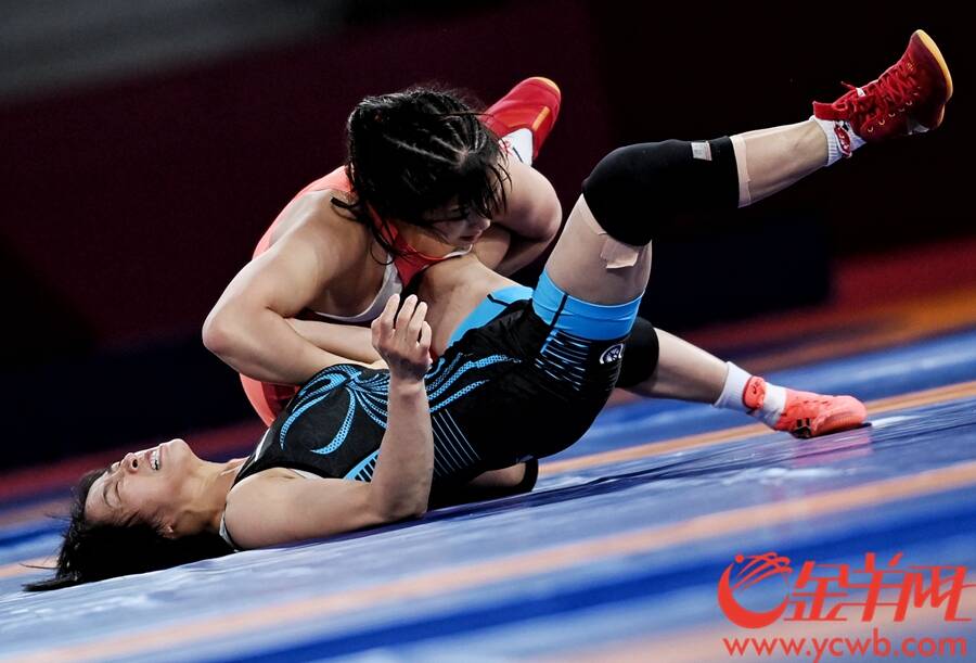 包含自由式摔跤比赛中壮观场面震撼全场的词条 包含自由式摔跤比赛中壮观场面震撼全场的词条