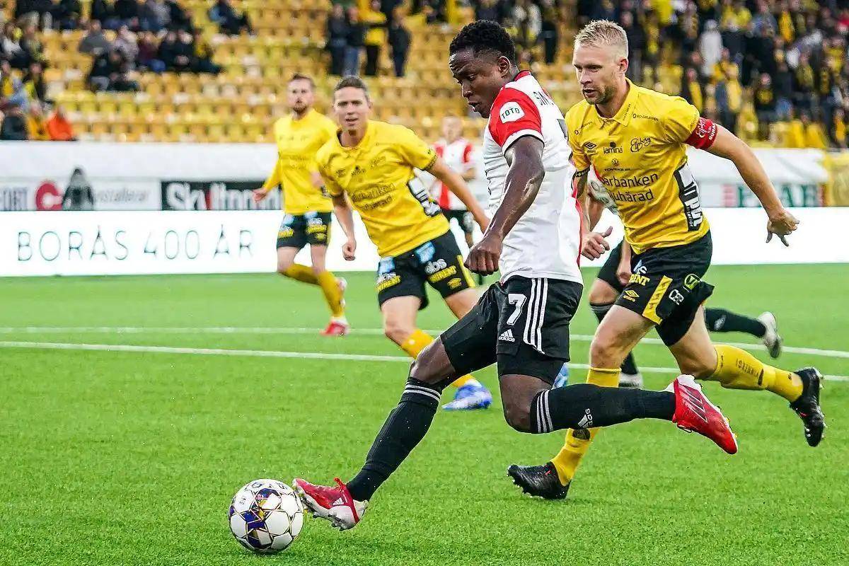 包含尤文图斯重回第二，拼搏争冠的词条