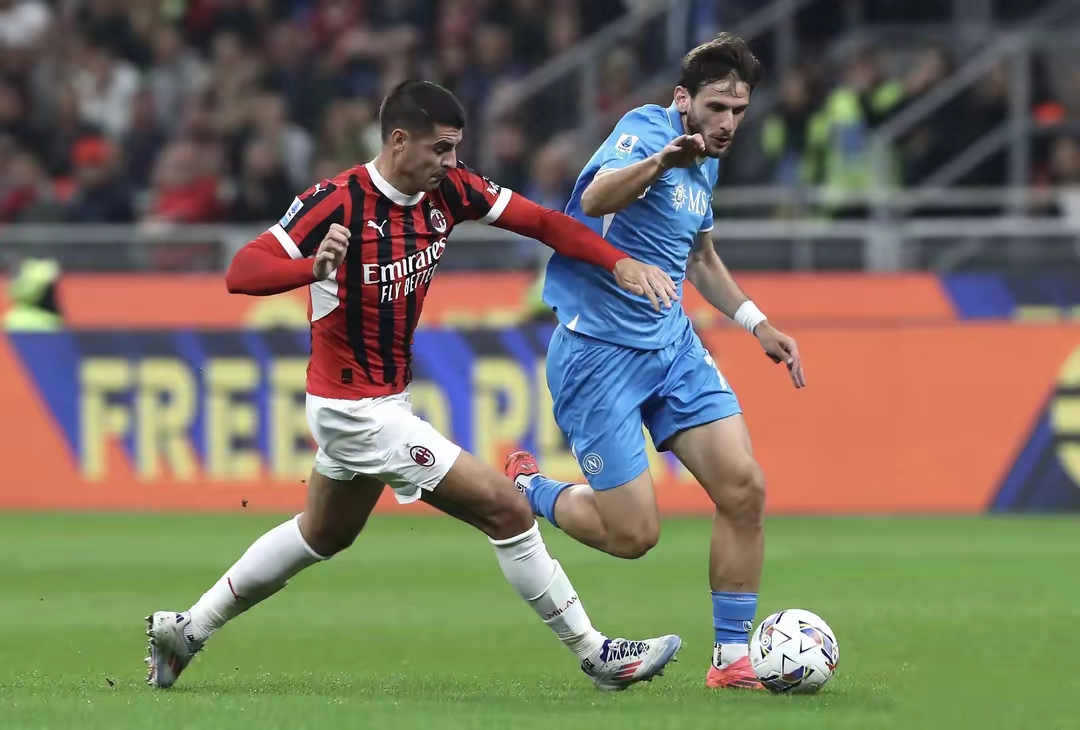 那不勒斯客场险胜拉齐奥,拿到关键三分 那不勒斯客场险胜拉齐奥,拿到关键三分