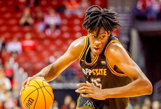 快船内线强势,阻止对手得分绝技的简单介绍 快船内线强势,阻止对手得分绝技的简单介绍