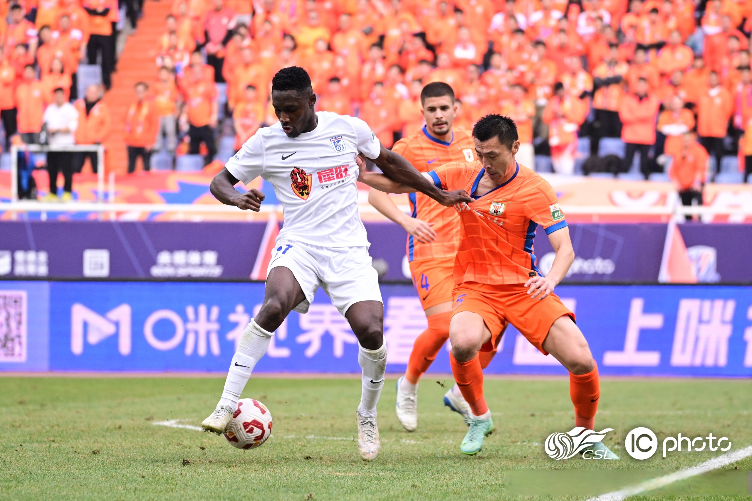 爱游戏官方登录入口-包含青岛黄海客场大胜大连一方续约主力球员的词条