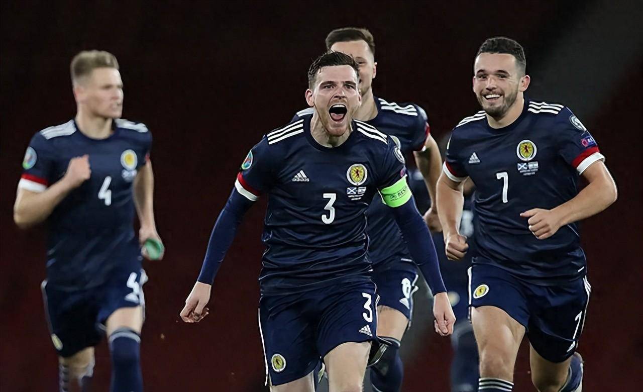 爱游戏亚洲官网-波兰队表现抢眼，欧国联小组赛获胜